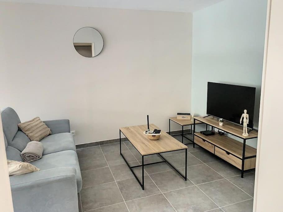 Le Jeanne Apartment Compiègne Exterior foto